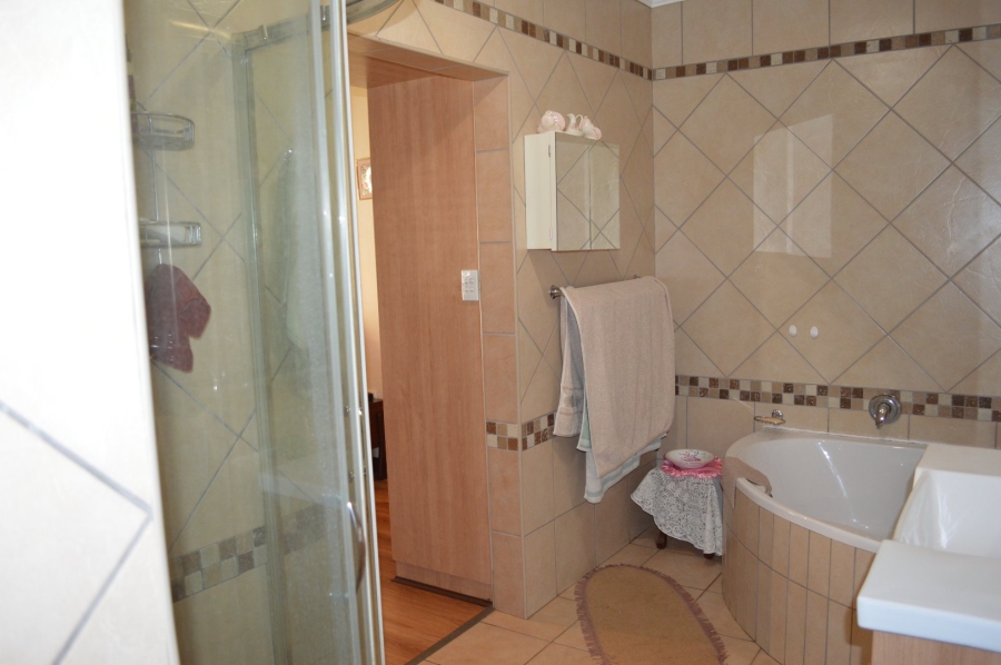 3 Bedroom Property for Sale in Wilkoppies North West